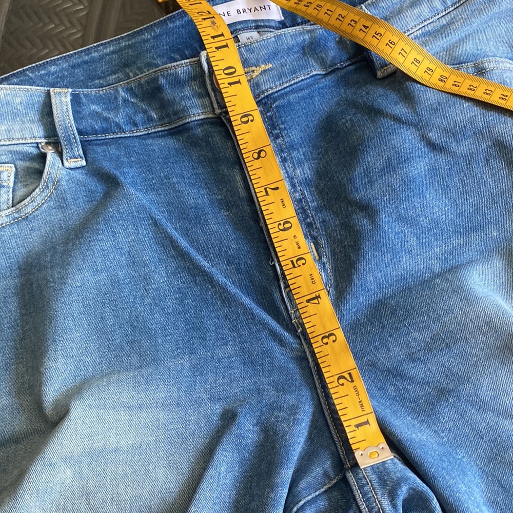 Capris - Picture 5 of 6